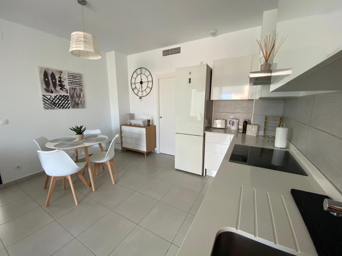 Calpe Beach II - Sea & Pool View Apartment Kültér fotó
