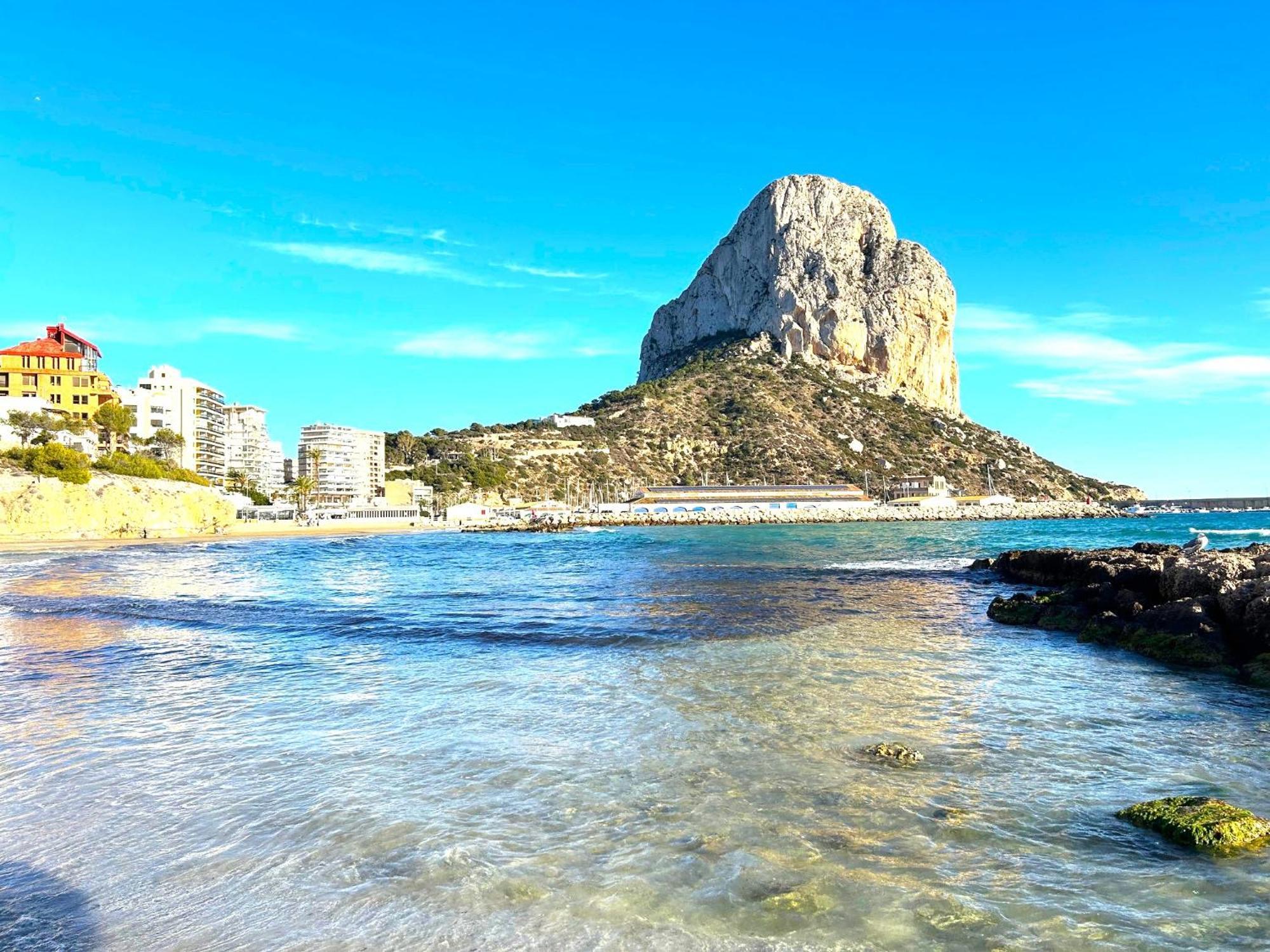 Calpe Beach II - Sea & Pool View Apartment Kültér fotó